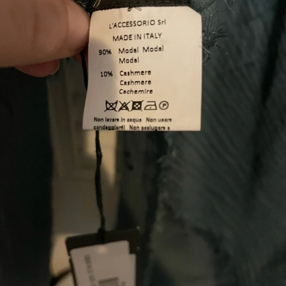 Faliero sarti Azzura scarf.